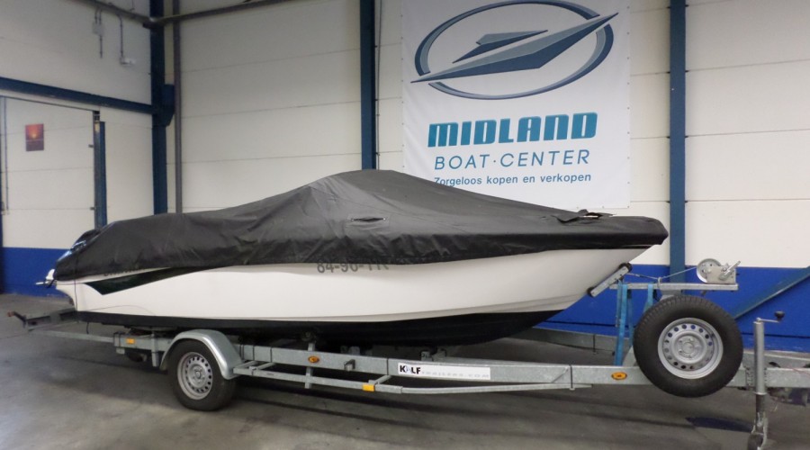 Mariah R18.9 bowrider in nieuwstaat