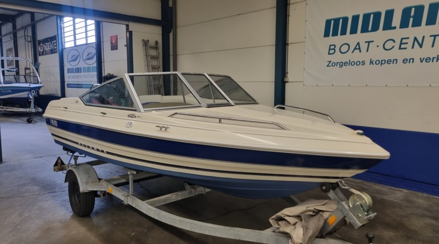 Campion Allante 485 CD met Mercury 40pk en trailer