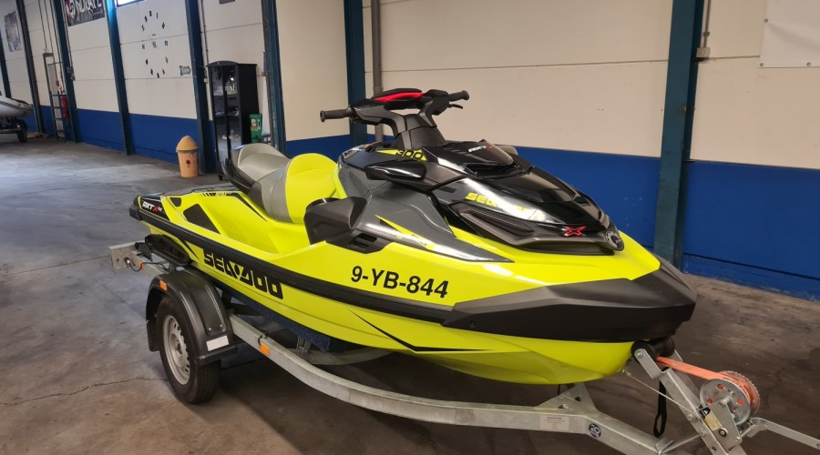 Sea Doo RXT-X 300RS