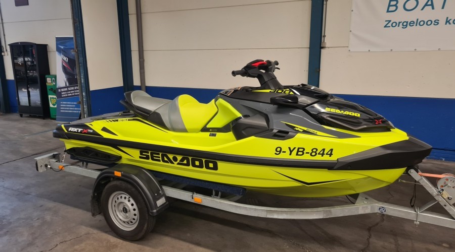 Sea Doo RXT-X 300RS