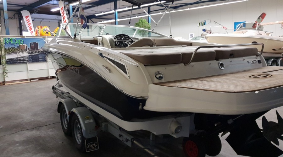 Sea Ray 240 Sunsport