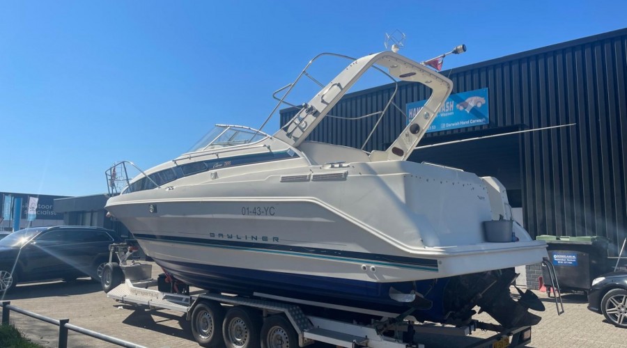 Bayliner 2855 (zéér compleet)