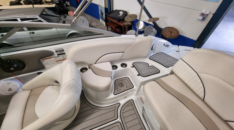 Schitterende Azure AZ 238 Bowrider 