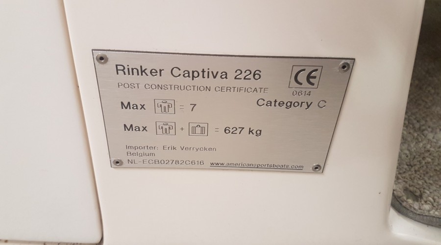 Rinker 226 Captiva R1