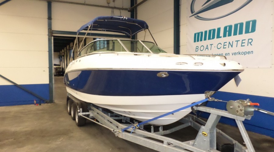 Chaparral 256 SSi bowrider